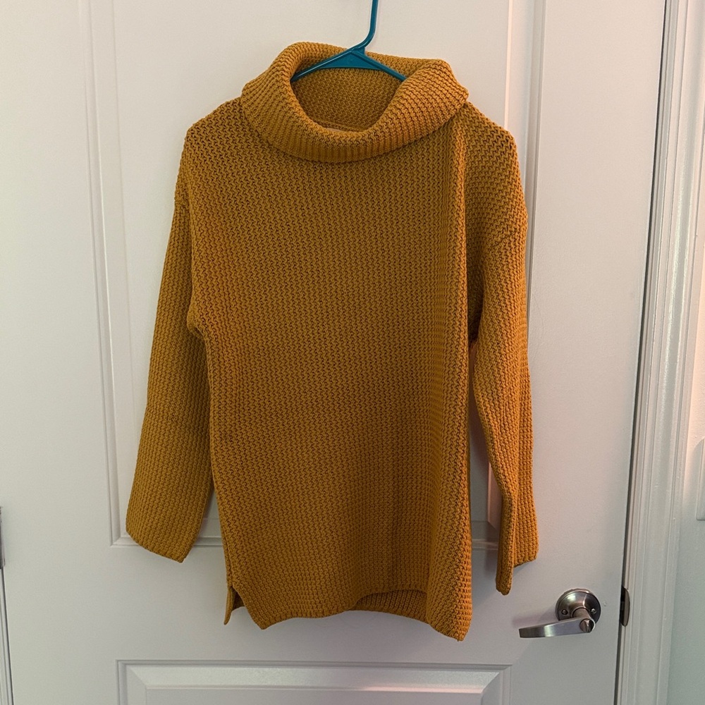 NWT Women’s Sweater